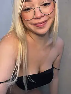 Ninfetinha__ live sex cam