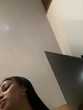 maddy_bronw_ live cam on StripChat