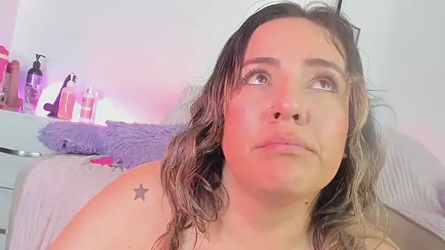 miaapril live cam on StripChat