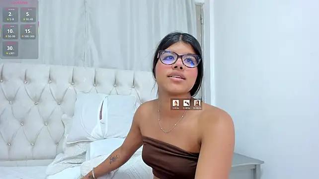 SidneyBrownn01 live cam on StripChat