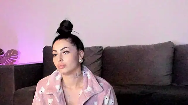 CindyTail live cam on StripChat