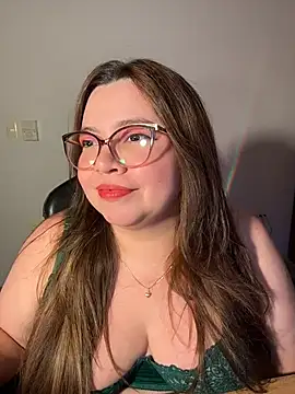 Just_caroline live cam on StripChat