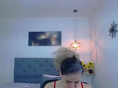 sasi_luna live cam on StripChat