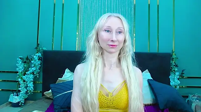 KissDreamm live cam on StripChat