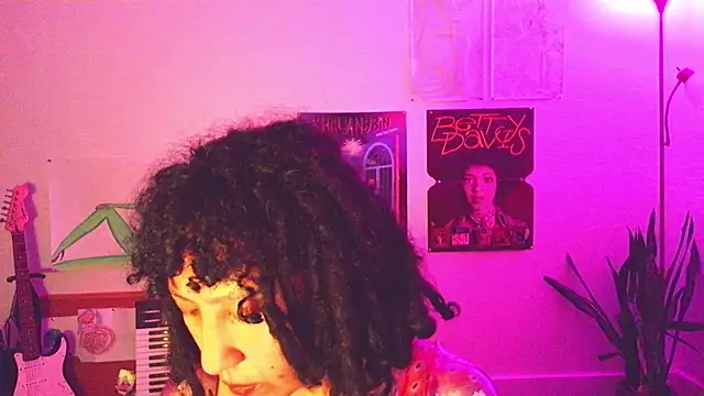 DiiDiiVonn live cam on StripChat