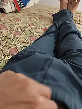 lovely_raju live cam on StripChat