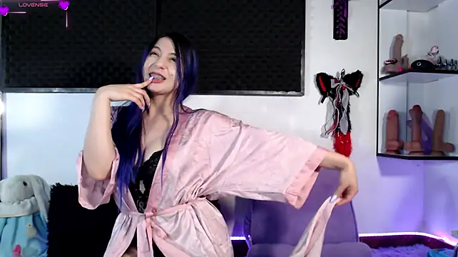 karlamoon23 live cam on StripChat
