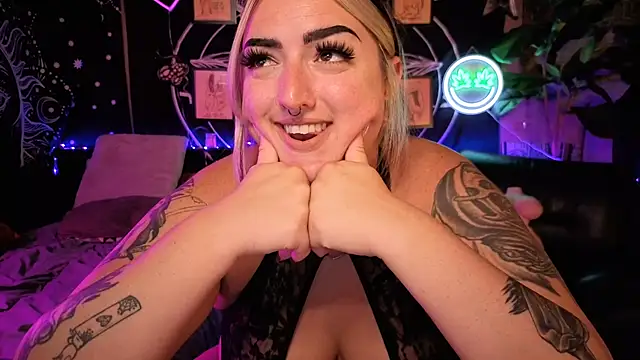 ImKatMeow live cam on StripChat