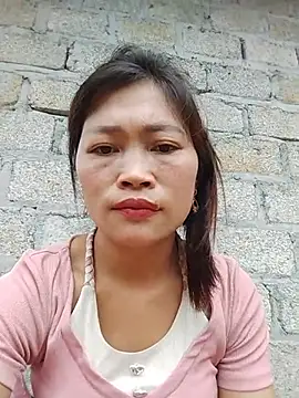 Buong-binh live cam on StripChat