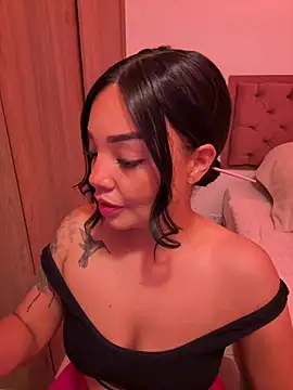 JennLeMoka live cam on StripChat