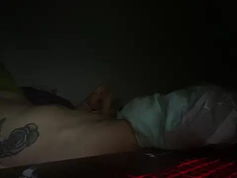 IncredibleRebound81 live cam on StripChat