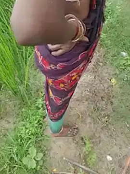 Shivani9080 live cam on StripChat