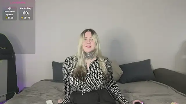 Rosendalle live cam on StripChat