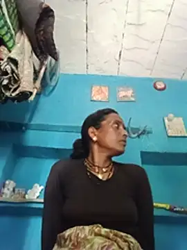 Rohni_hote live cam on StripChat