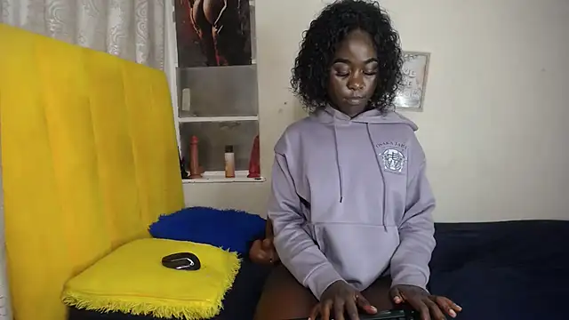 blackrose001 live cam on StripChat