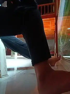 NIANIAKUTE live cam on StripChat