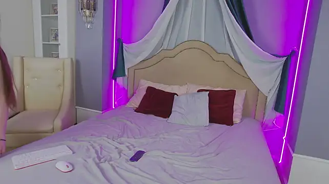 ArianaBurns live cam on StripChat