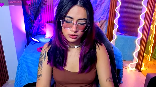 kristen_tay live cam on StripChat