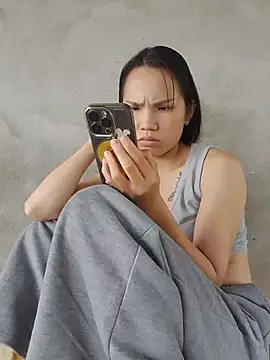 MiuMiu-Babyy live cam on StripChat