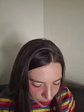 loveuu-bae live cam on StripChat