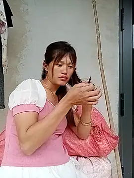 gogo-min live cam on StripChat