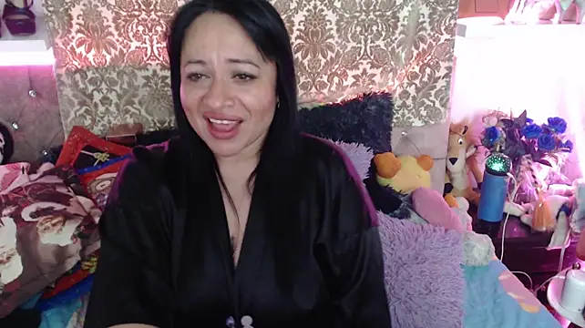 martina_bk live cam on StripChat