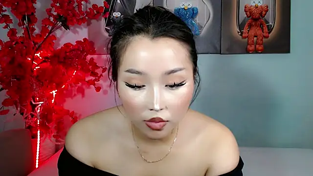 ichiben live cam on StripChat