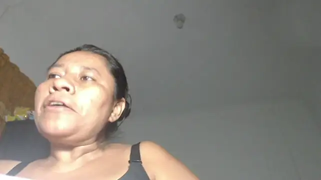 adrixxx38 live cam on StripChat