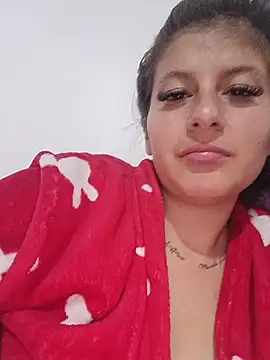 Nahomi_Lov live cam on StripChat