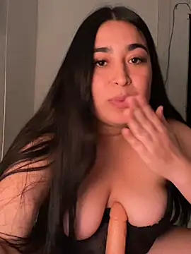 Kittynoir_Chile live cam on StripChat