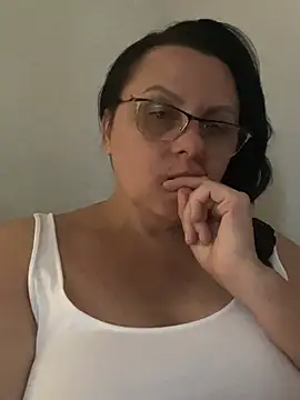 Vanillaecho7632 live cam on StripChat