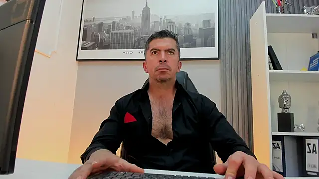 JuanKFit_45 live cam on StripChat