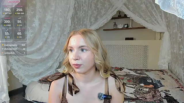 Linda__Bloom live cam on StripChat