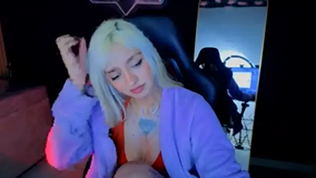 angelina_hilton_s live cam on StripChat