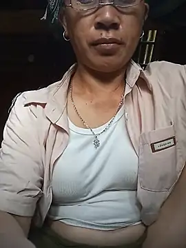 Heli_pusy live cam on StripChat