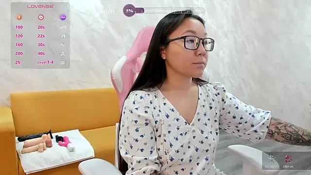 gentle_muse live cam on StripChat