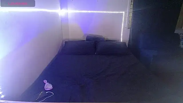 Karyblush25 live sex cam