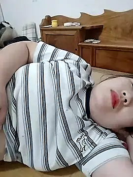 -Nani_ live cam on StripChat