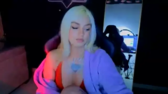 angelina_hilton_s live cam on StripChat