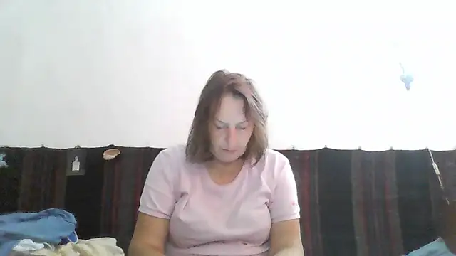 AnnaLive570 live cam on StripChat