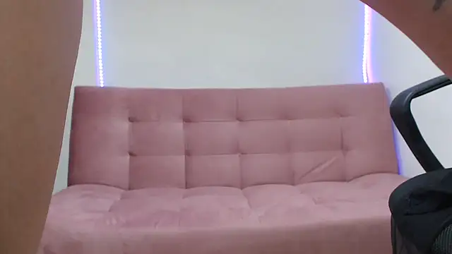 Dulce_Guzman live cam on StripChat