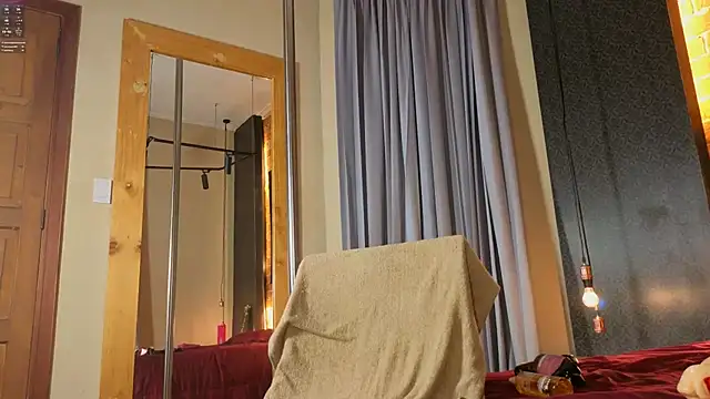 GrayAndrews live sex cam