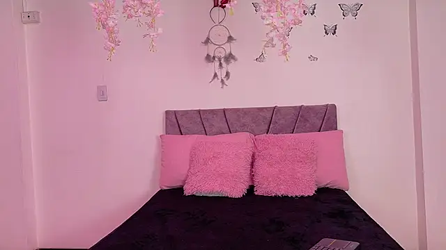 Zayury live cam on StripChat