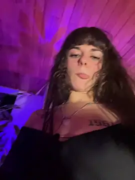 VioletaSubmissive live cam on StripChat