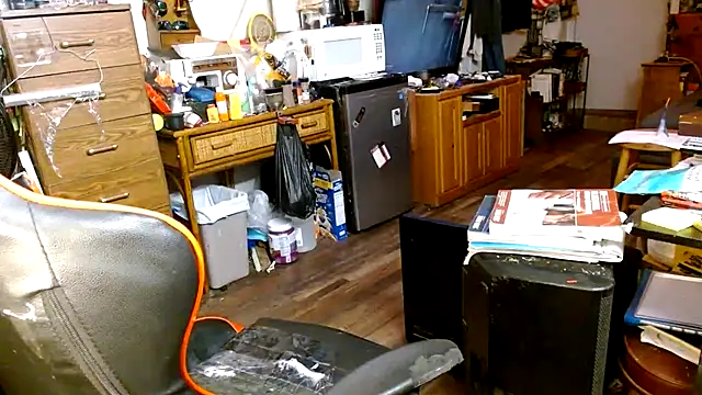 tongueispowerr6d9 live cam on StripChat