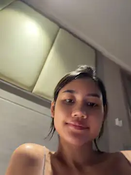 SweetThaiGirlfriend live sex cam