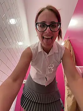 NataKitten live sex cam