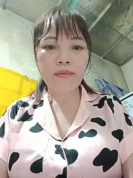 Sana-vn live cam on StripChat