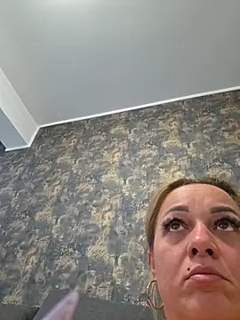 RuxyHuge42ETT live sex cam