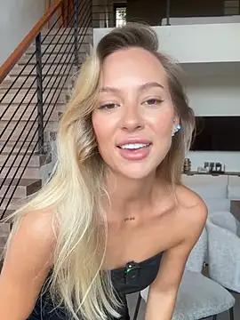 LiaLemo live cam on StripChat